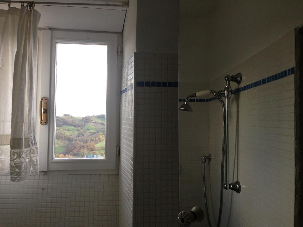 B&B Casa Della Musica Vezzano sul Crostolo Luaran gambar