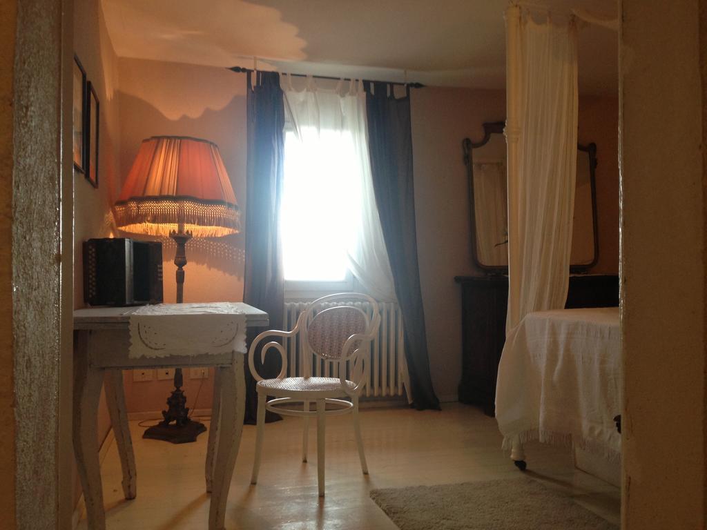B&B Casa Della Musica Vezzano sul Crostolo Bilik gambar